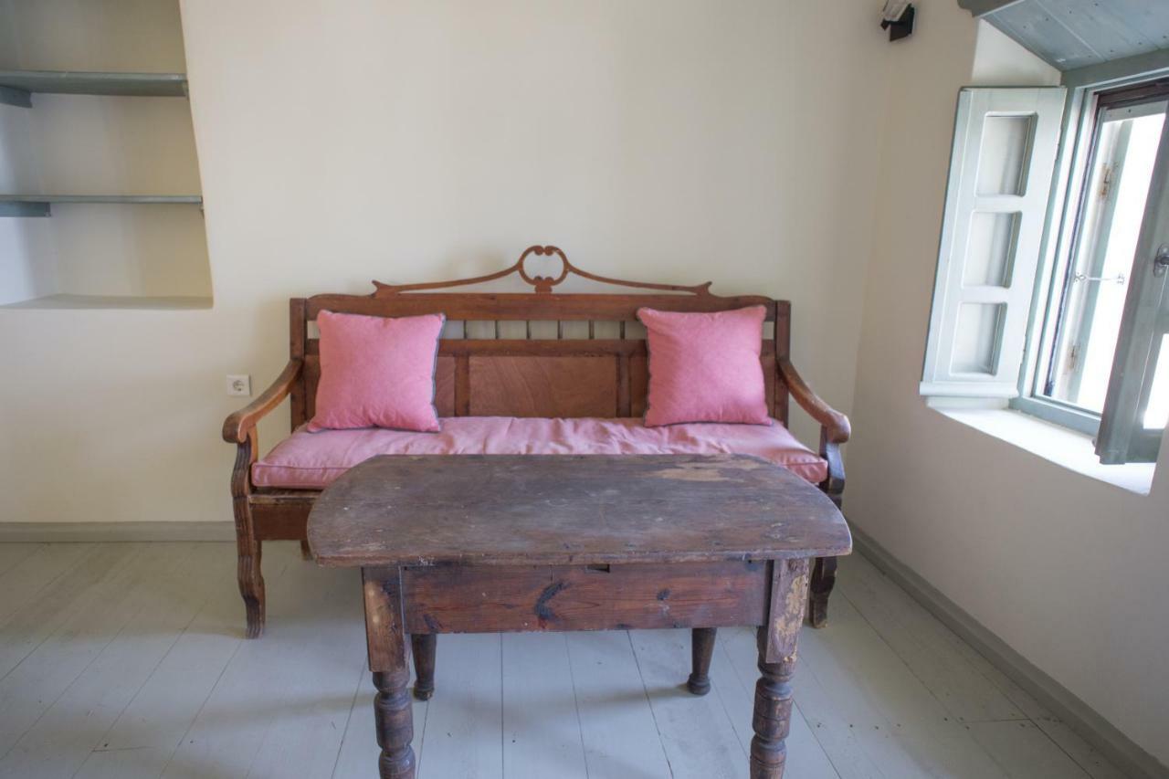 Pyrgos Stone House Βίλα Εμπορειός Εξωτερικό φωτογραφία